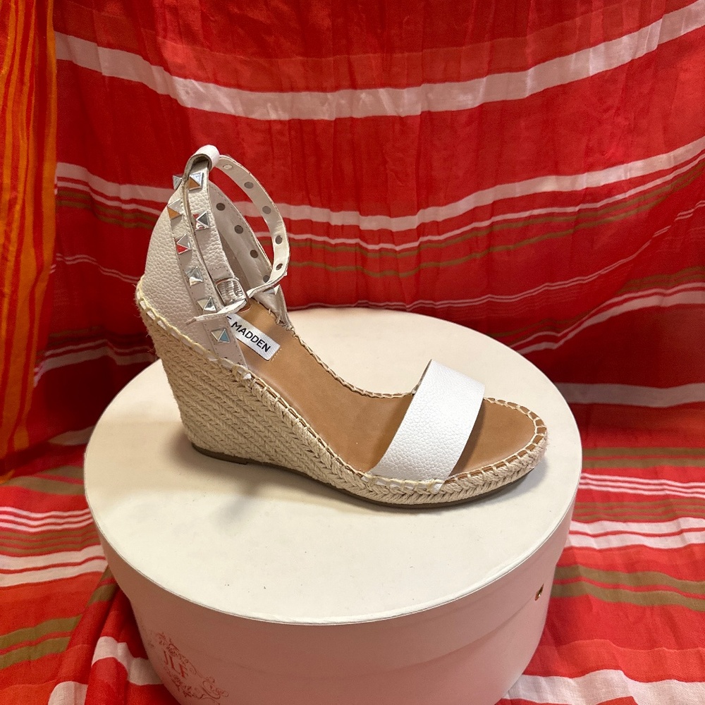 Steve Madden wedges size 7M
